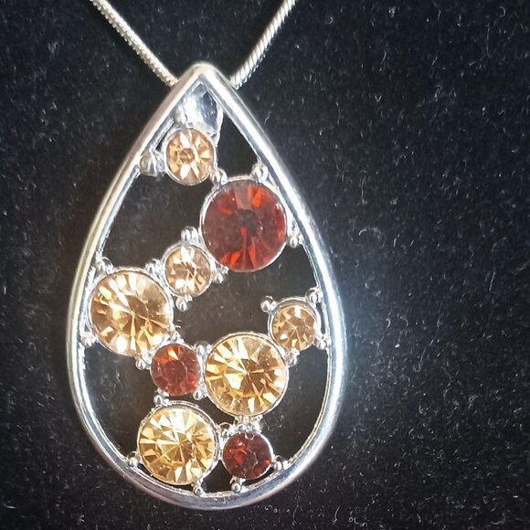 Paparazzi Rhinestone & Earrings set - Silvertone - Picture 3 of 9